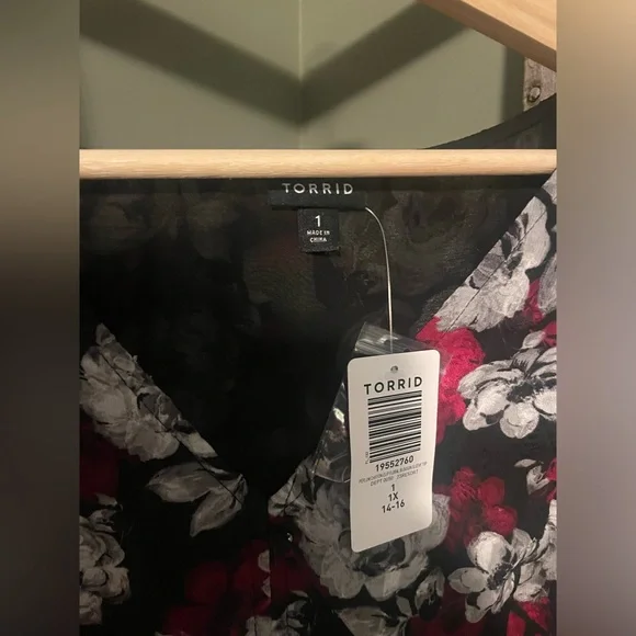 Torrid Peplum Chiffon Floral Blouson Sleeve Top - Picture 8 of 13